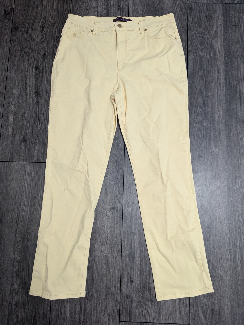 Gloria Vanderbilt "Amanda" Straight-Leg Jeans in Pale Yellow